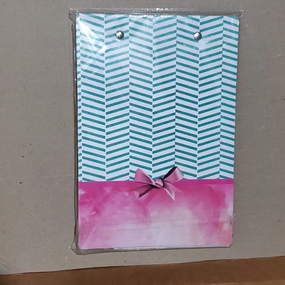 2/$8 📝 Pink bow To Do Clipboard with 80 sheets and pen 🖋 - Picture 2 of 5